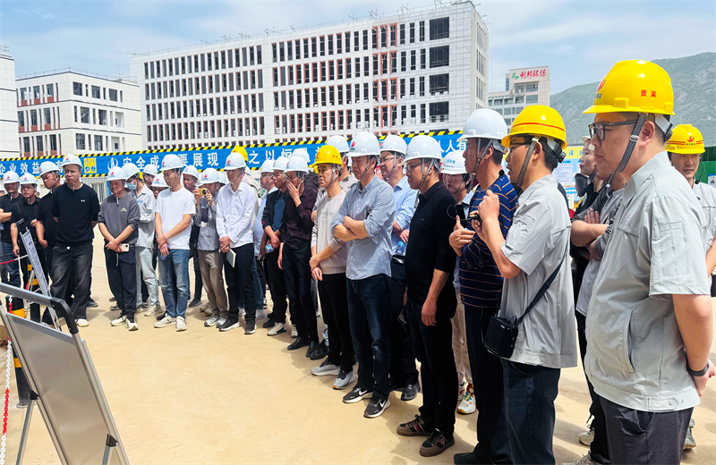 2025年4月17日，由莆田市涵江区住房和城乡建设局主办、太阳集团tcy8722三建承办的钢筋安装工程质量防控现场交流会在联东U谷·涵江海峡智造产业谷一期成功召开。